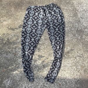 Black Skull Print Leggings - Women's Casual Stretch Pants